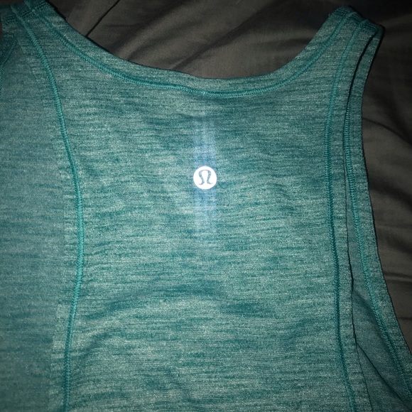 Lululemon - Picture 4 of 7